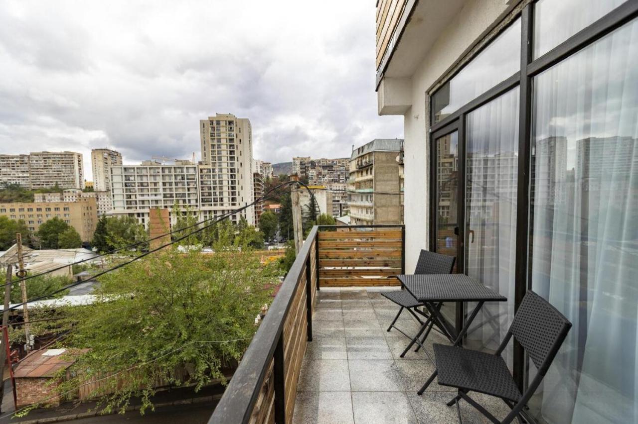 Sweet Home In Saburtalo Tbilisi Exterior foto
